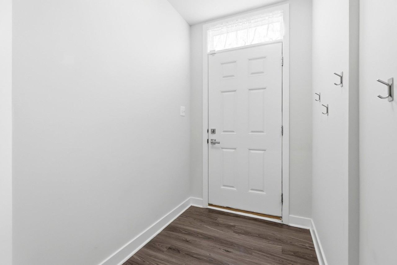 5714 Richmanor Ter - Photo 4 of 50