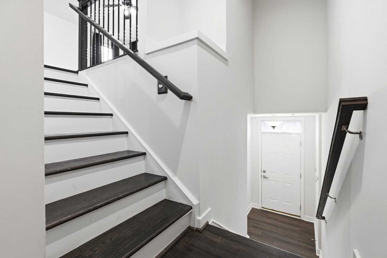 5714 Richmanor Ter - Photo 6 of 50