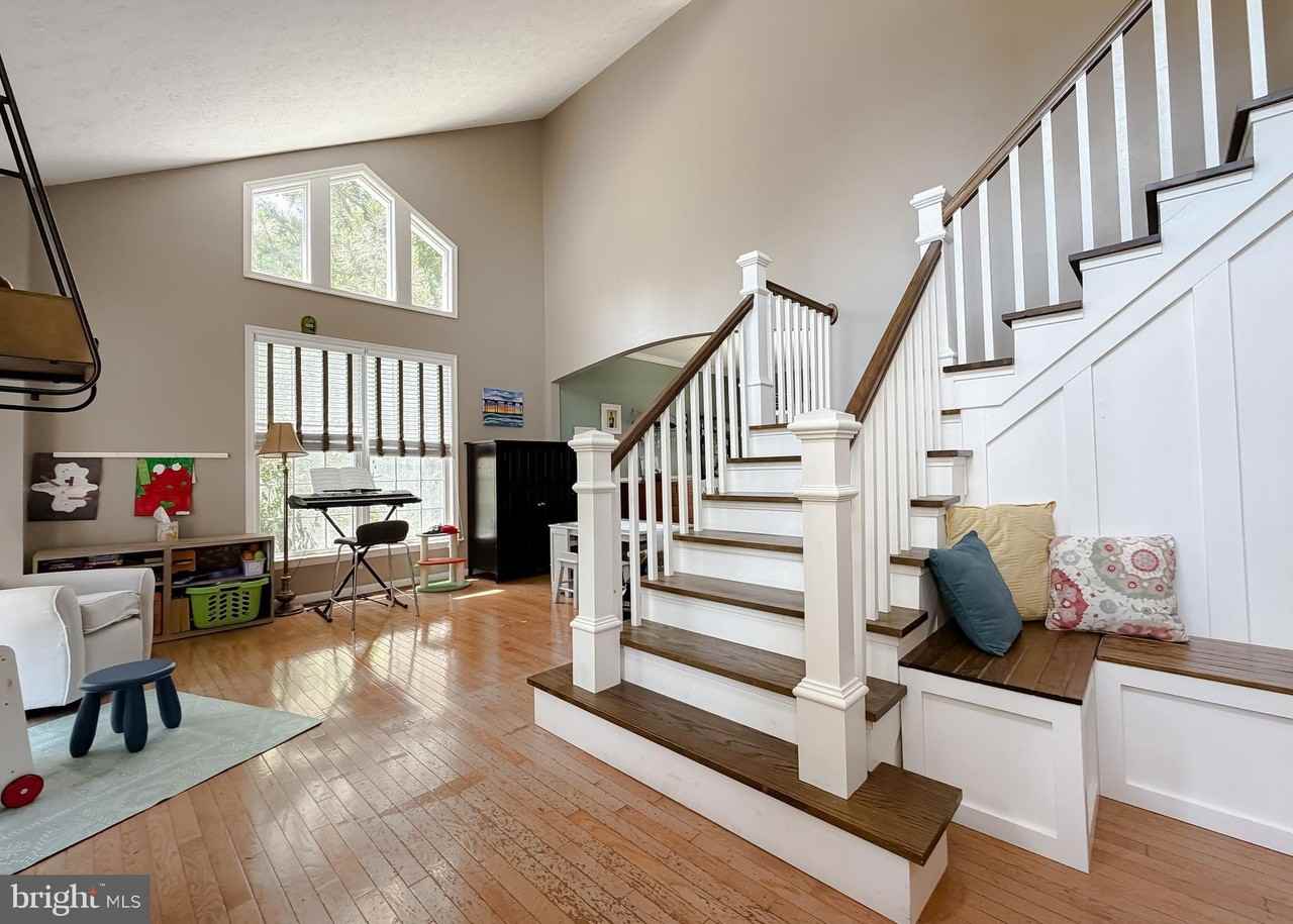 23118 Silverberry Way - Photo 5 of 50