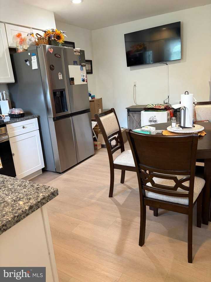 102 New Jersey Ave - Photo 5 of 18