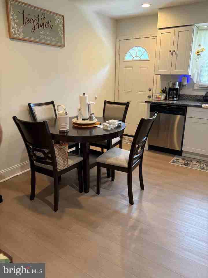 102 New Jersey Ave - Photo 6 of 18