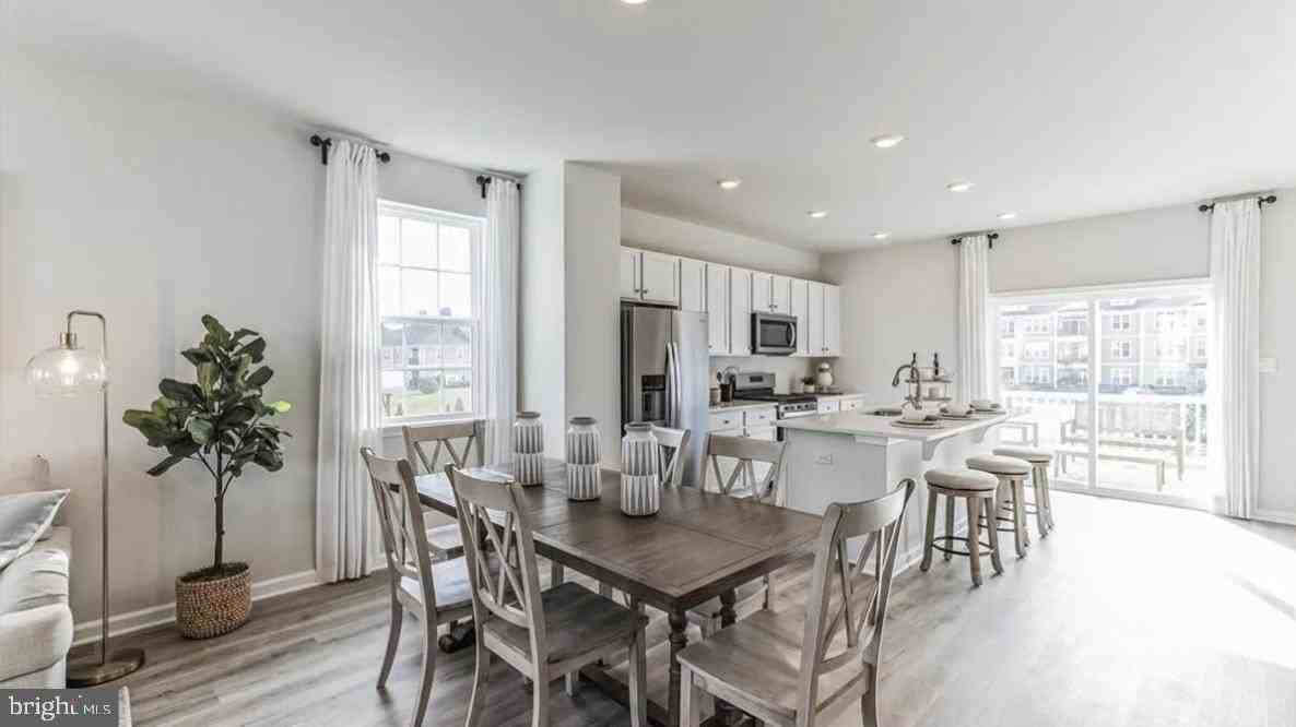 273 Macoun Way - Photo 2 of 23
