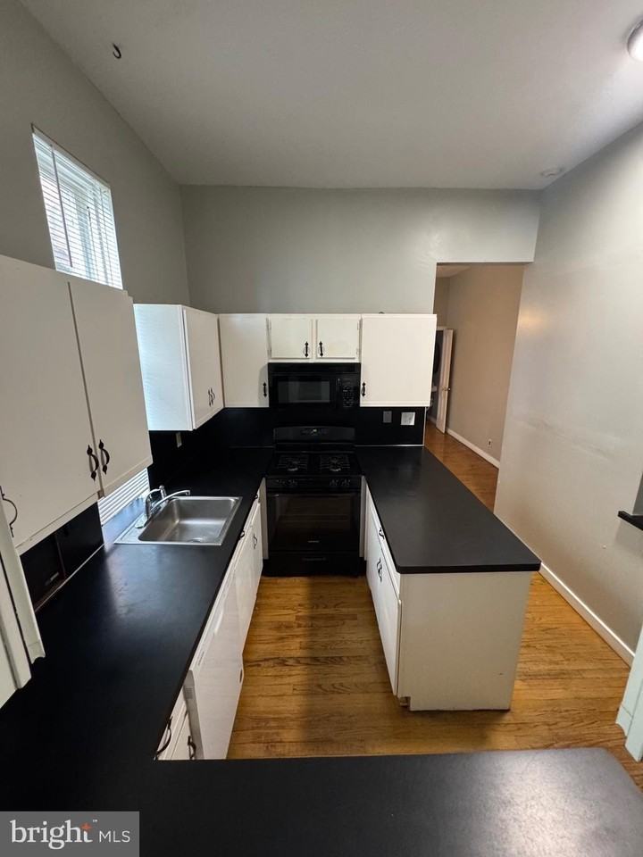 231 Boas St - Photo 2 of 31