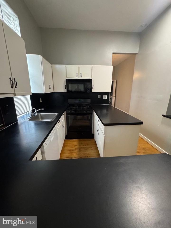 231 Boas St - Photo 4 of 31