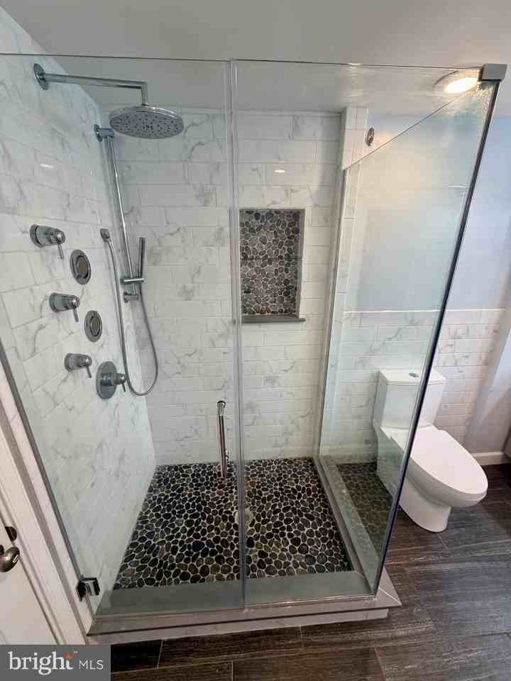 353 S Old Middletown Rd - Photo 2 of 5
