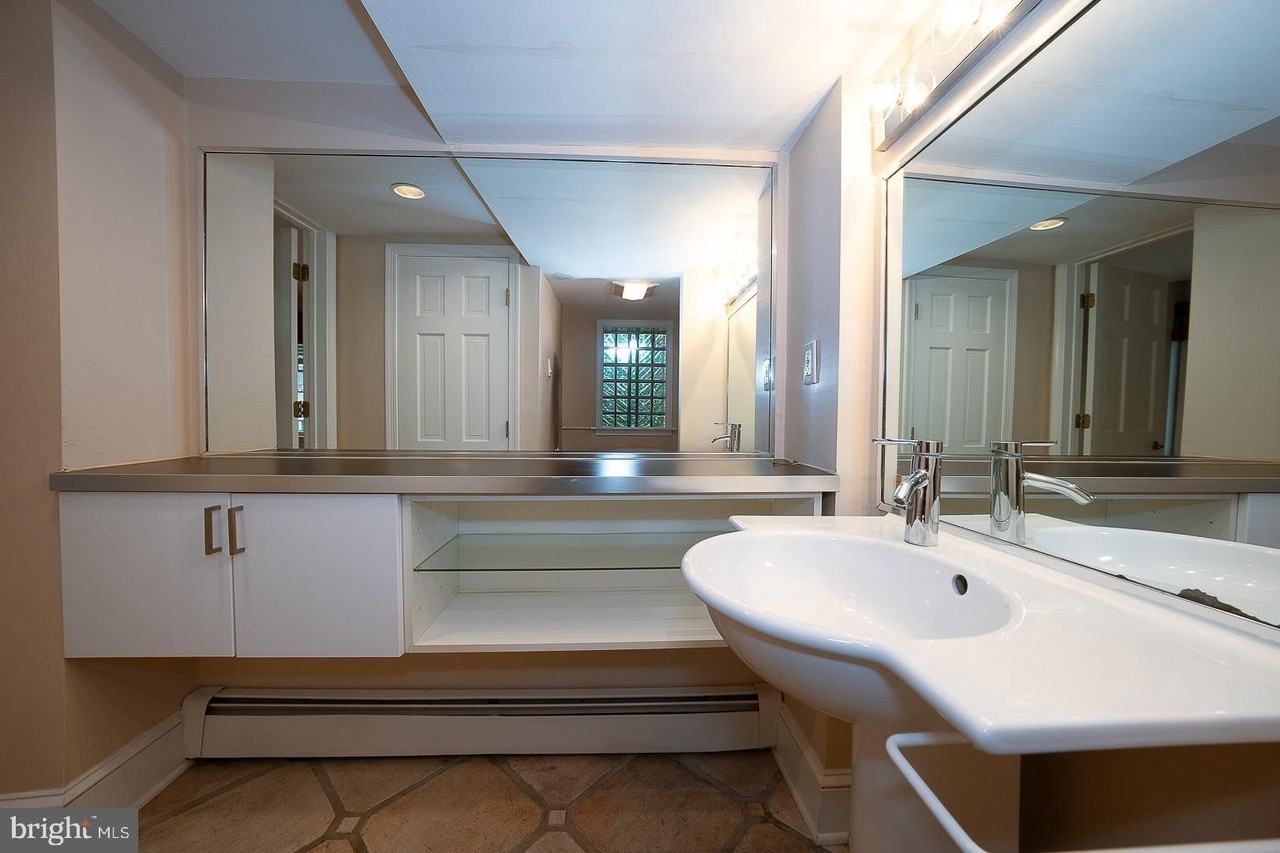 212 Elm Ter #1 - Photo 5 of 34