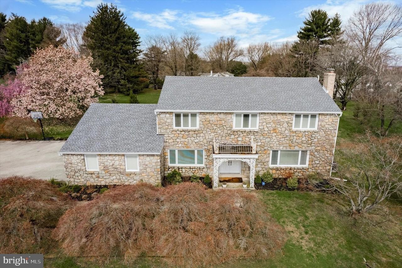 1530 Briar Hill Rd - Photo 2 of 28