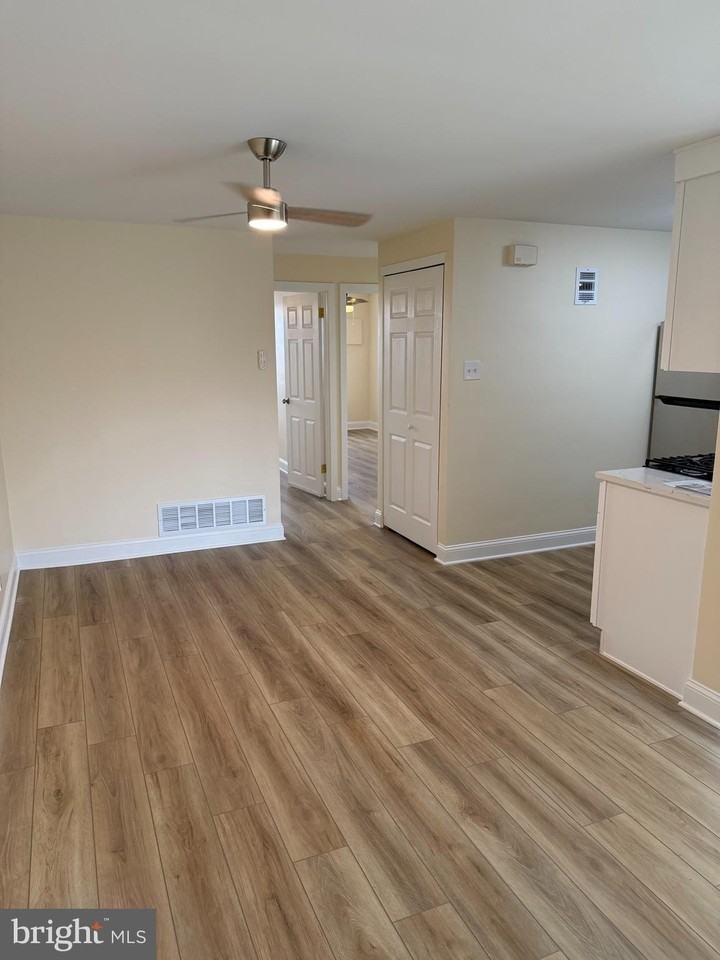 1509 Curtin St #2 - Photo 5 of 14