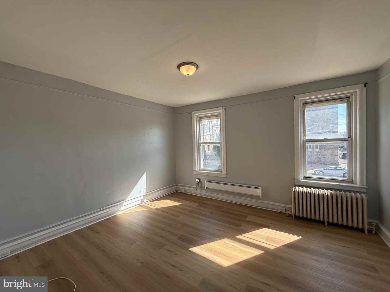 2423 E Allegheny Ave #2 - Photo 4 of 11