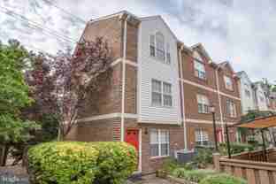 3050 S Glebe Rd - Photo 1 of 1