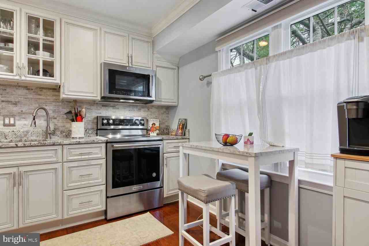 6301 Fenestra Ct #139C - Photo 5 of 23