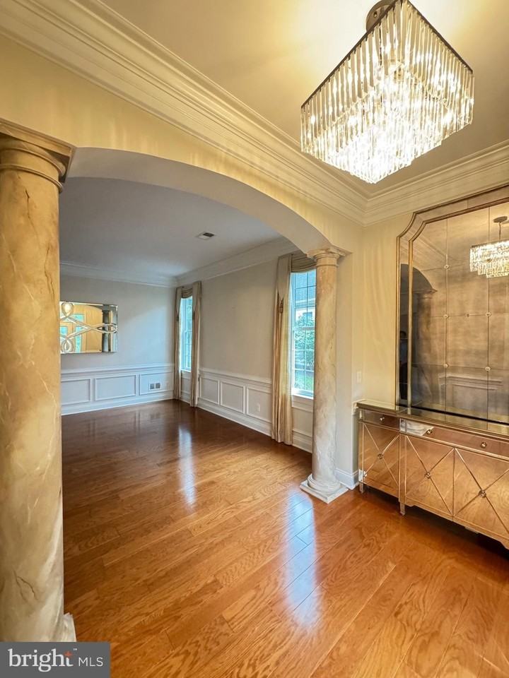 5117 Faldo Dr - Photo 2 of 26