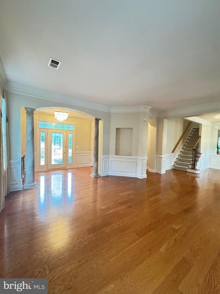 5117 Faldo Dr - Photo 4 of 26