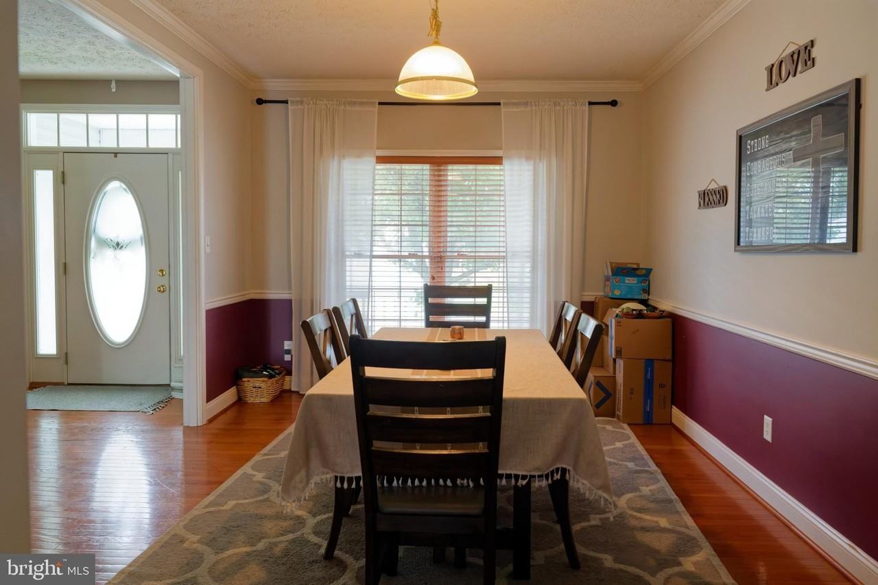 28 Grassland St - Photo 2 of 12
