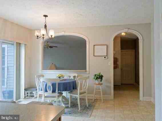 28 Grassland St - Photo 4 of 12