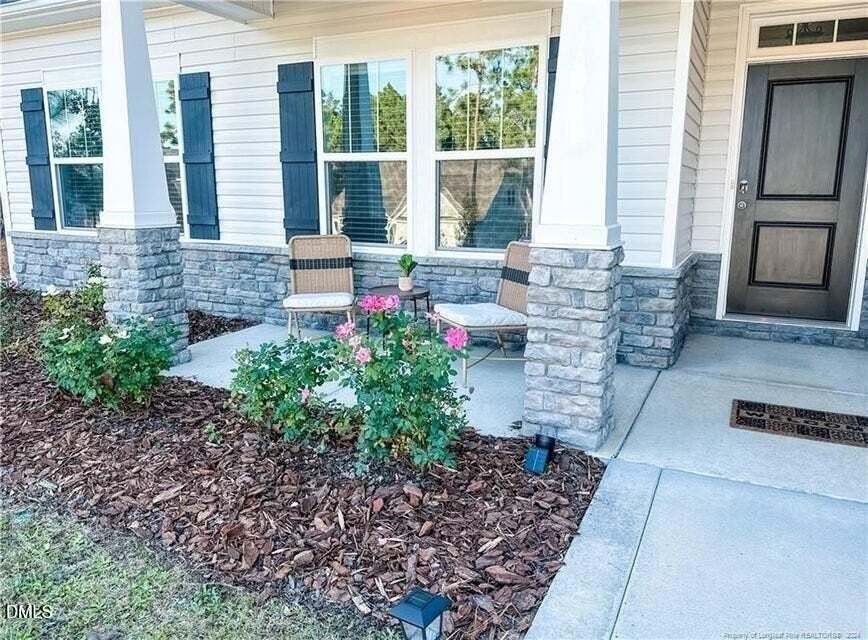 1245 Whitney Dr - Photo 3 of 22