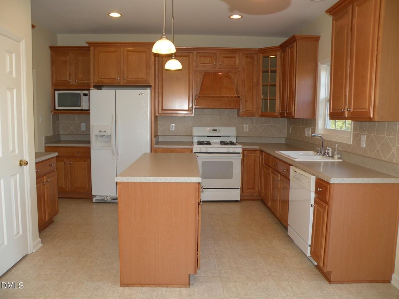 107 Baccalaureate Blvd - Photo 2 of 25
