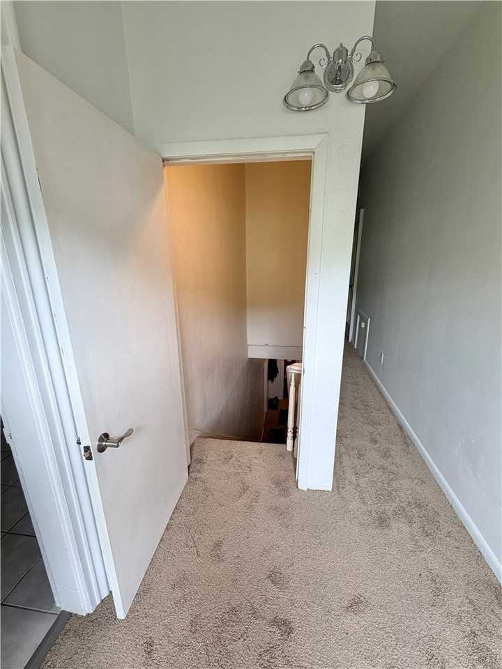 1412 Main St #2 - Photo 4 of 28