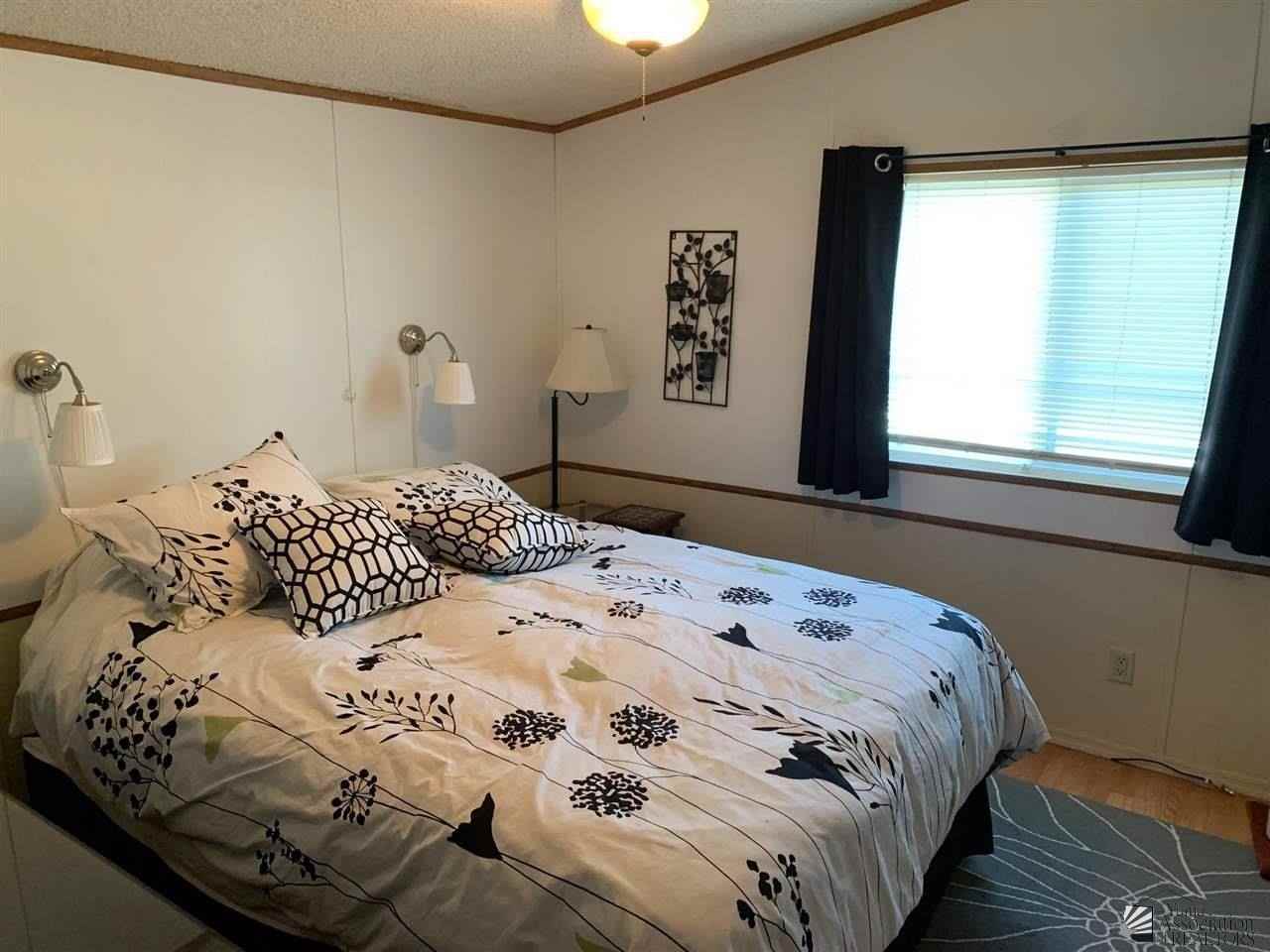 13872 E 47th Dr - Photo 6 of 15