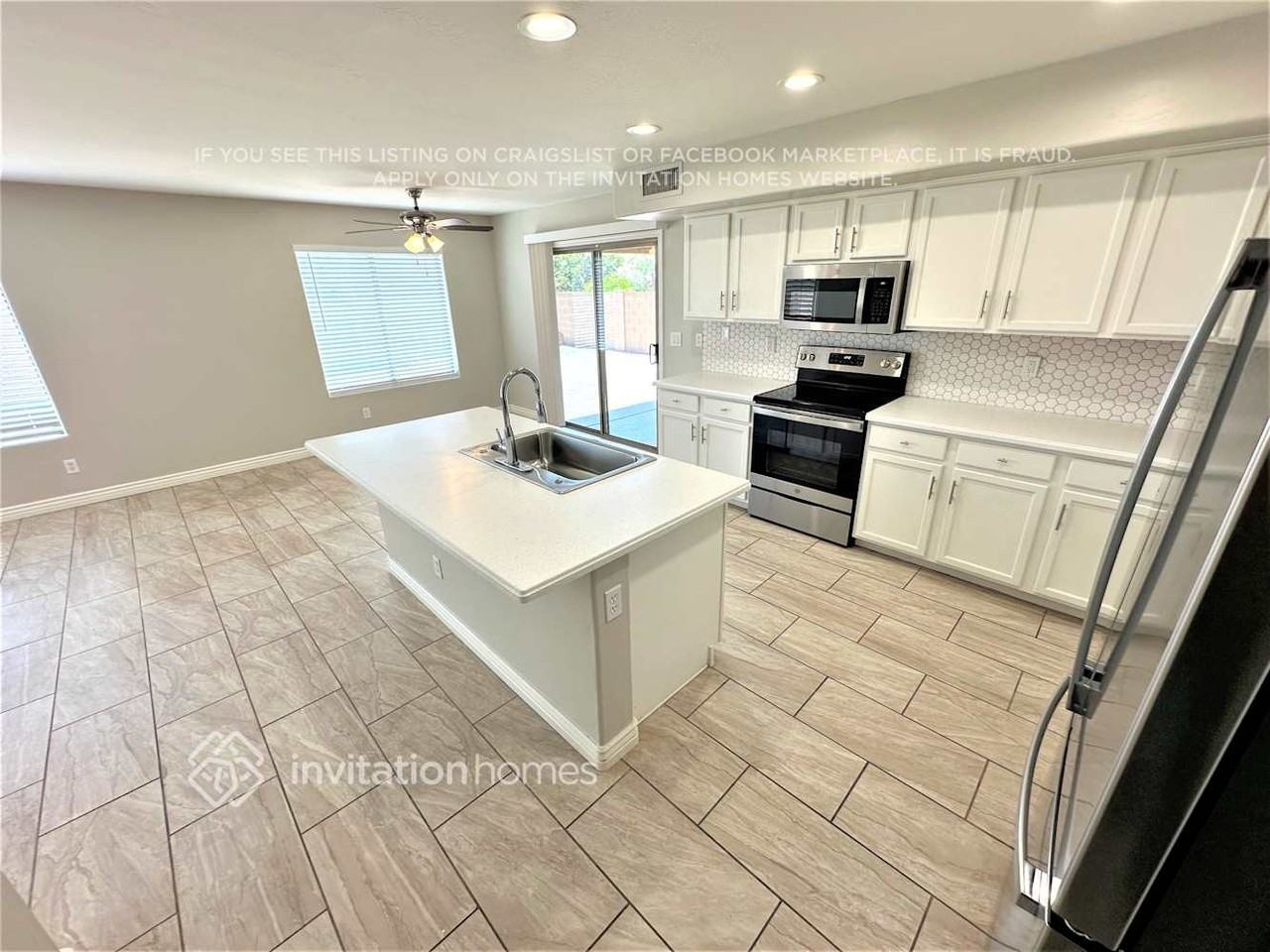 25541 W Pioneer St - Photo 4 of 14