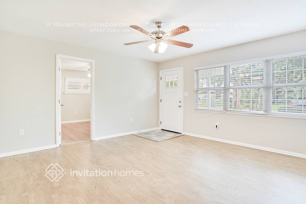 6461 Yellowstone St - Photo 4 of 26