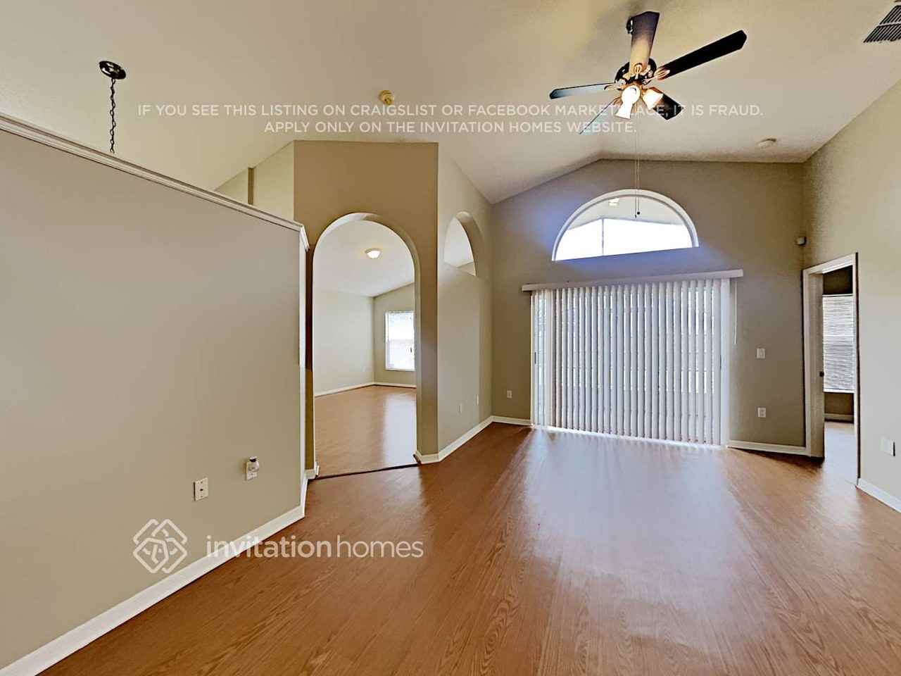 10210 Merrimac Manor Dr - Photo 3 of 16