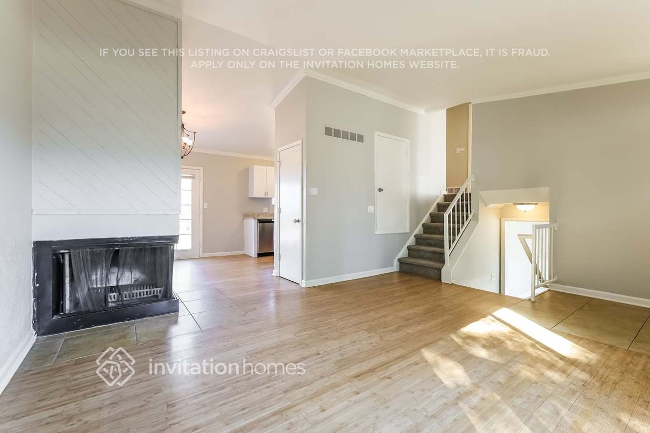 4817 S Pitkin Way - Photo 6 of 19