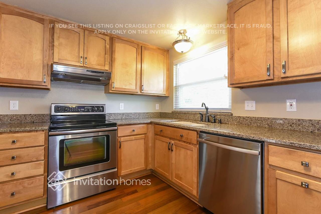 17712 159th Ave Se - Photo 5 of 18