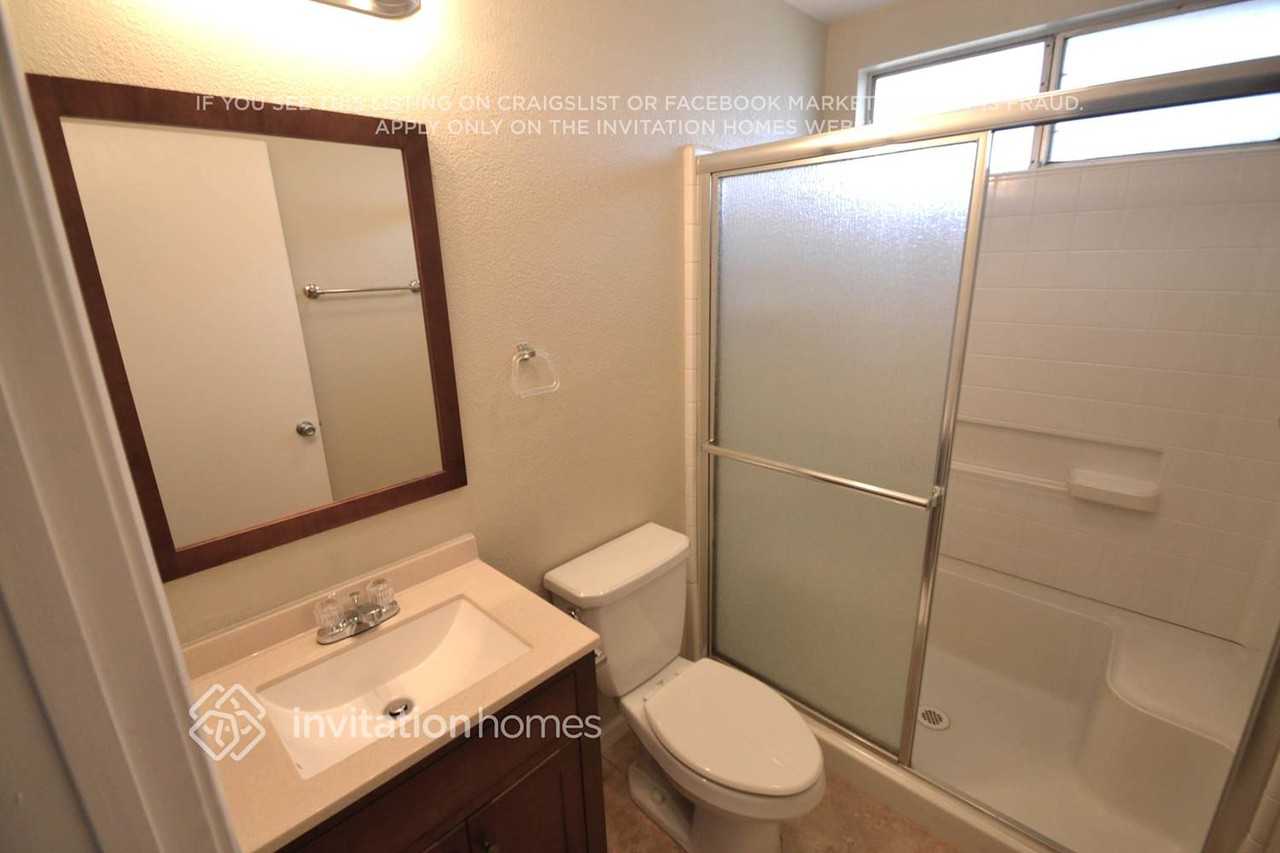 10601 Viani Way - Photo 2 of 5