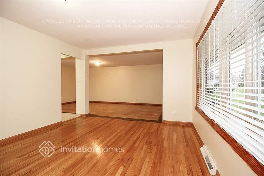 18829 Greenbay Ave - Photo 3 of 12