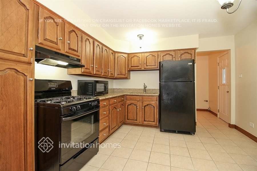 18829 Greenbay Ave - Photo 5 of 12
