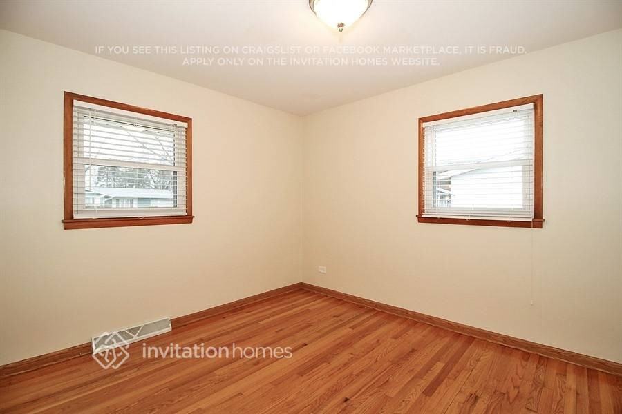 18829 Greenbay Ave - Photo 7 of 12