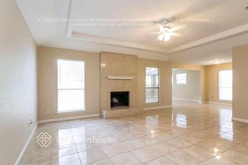 12010 Fork Creek Dr - Photo 2 of 14