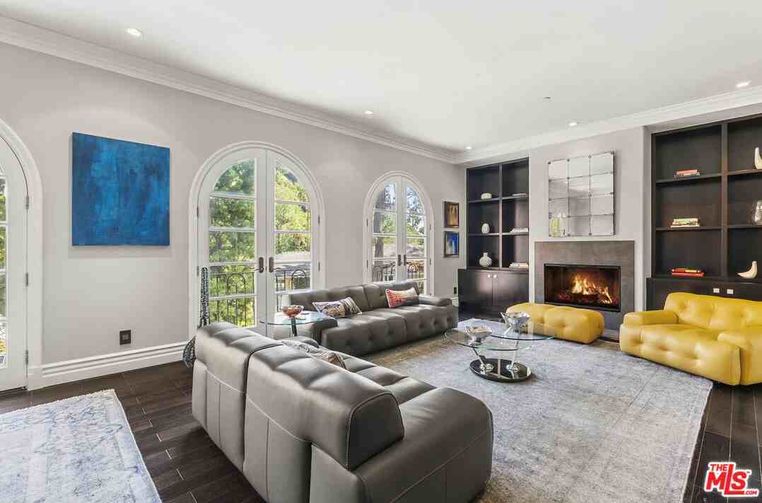 2422 Cazaux Pl - Photo 3 of 8