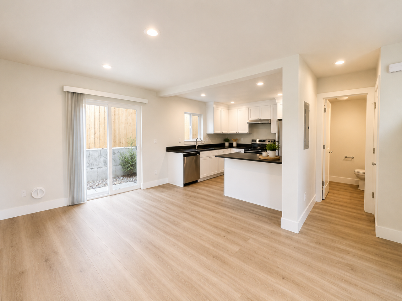 18852 Se Mildred St #18852 - Photo 4 of 24