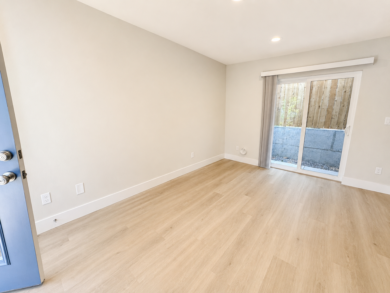 18852 Se Mildred St #18852 - Photo 5 of 24
