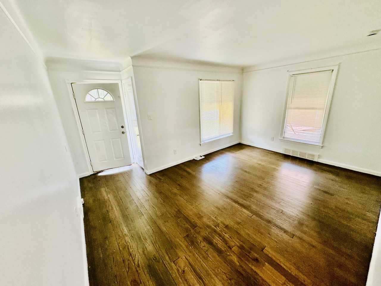 15692 Manning St #1 - Photo 5 of 19