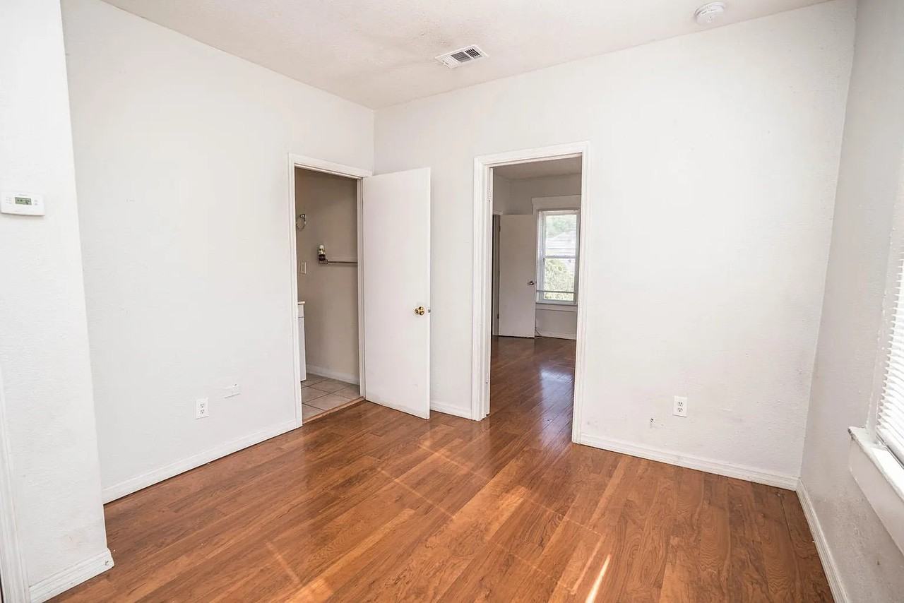 2816 N 9th St #D - Photo 2 of 9