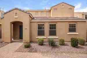 featured image of 3301 E Loma Vista St