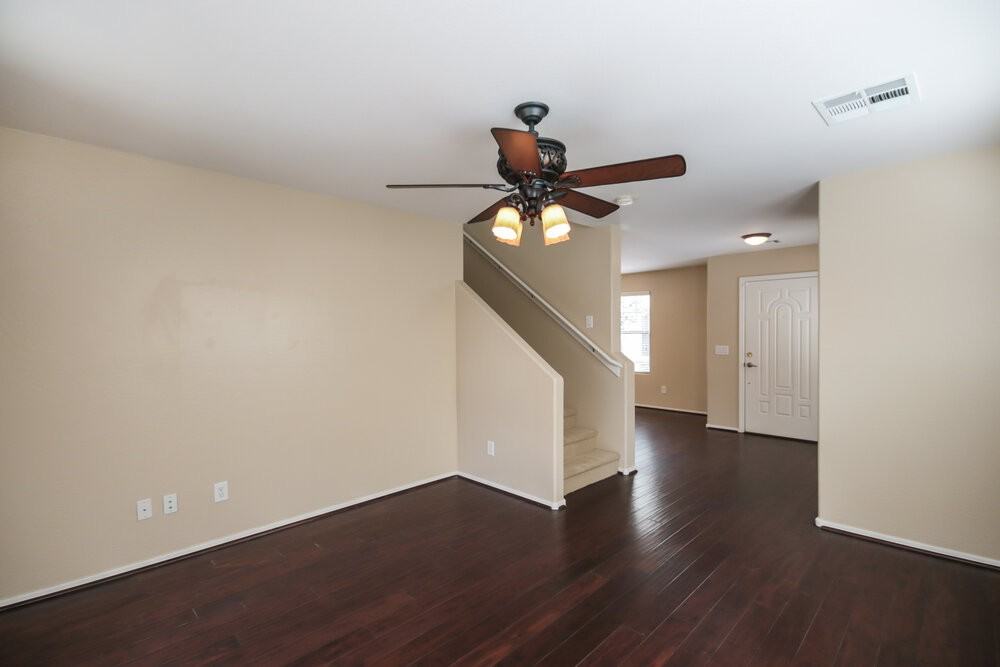 3301 E Loma Vista St - Photo 4 of 18