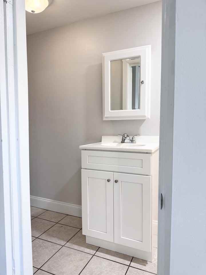 526 E Main St #3rdFL - Photo 4 of 13