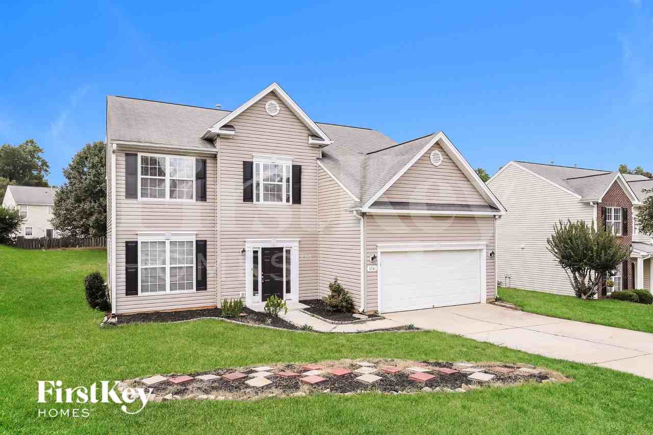 3741 Georgia Pond Ln - Photo 2 of 19