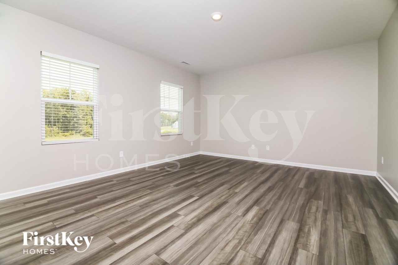 210 Soy Bean Ln - Photo 3 of 19
