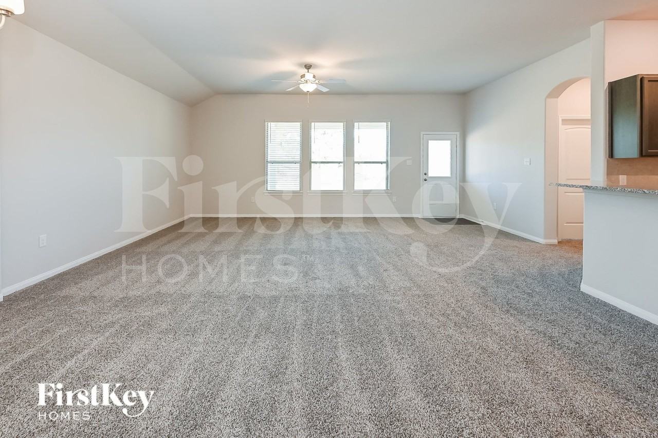 14785 Country Club Dr - Photo 2 of 15