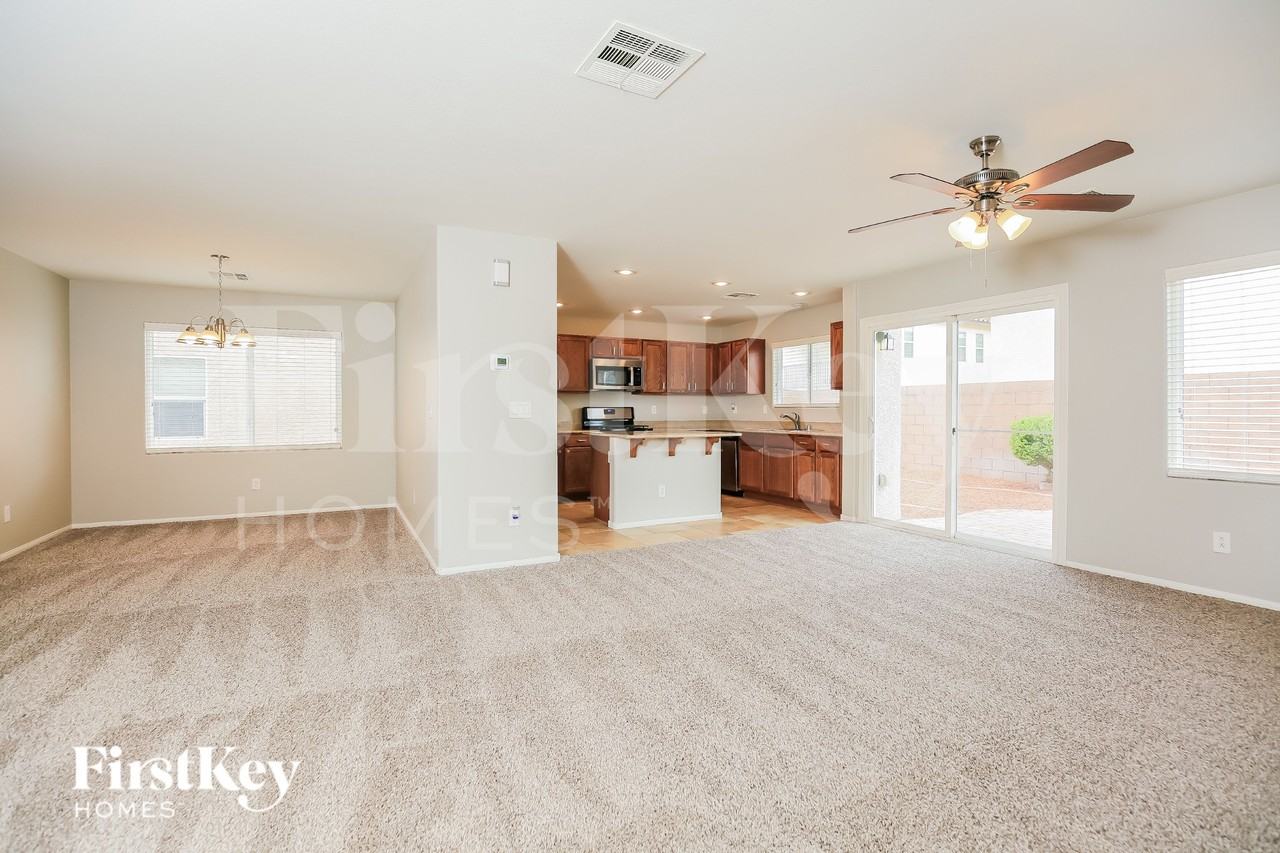 6478 Fulton Meadows Ave - Photo 3 of 15