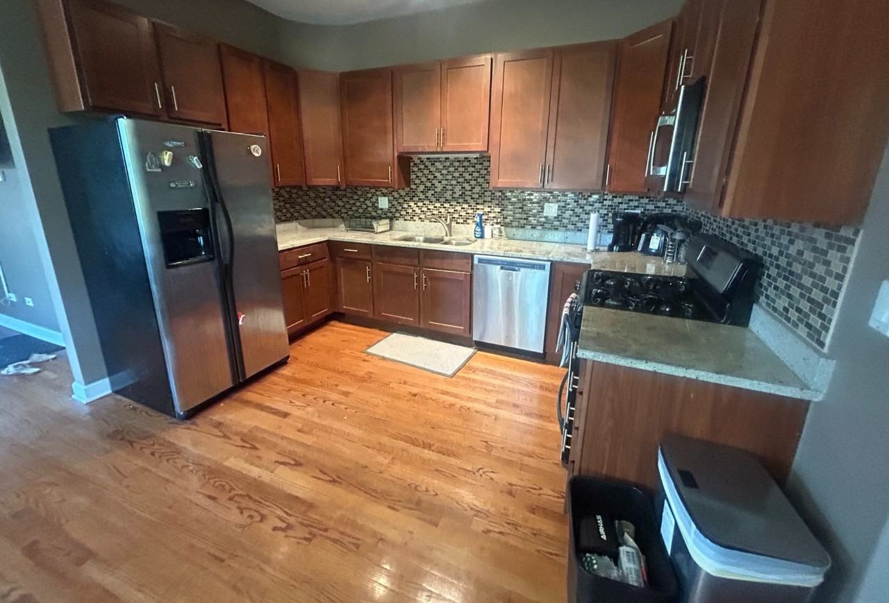 1058 N Damen Ave #3F - Photo 2 of 11