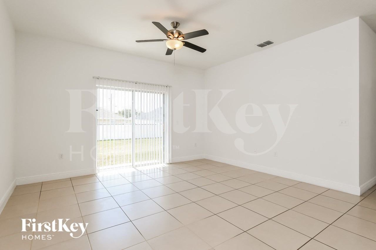 1133 N Platte Ln - Photo 3 of 16