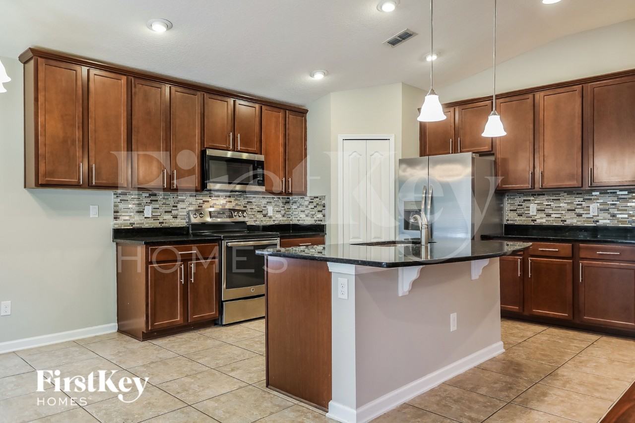 344 Sunshine Dr - Photo 6 of 16