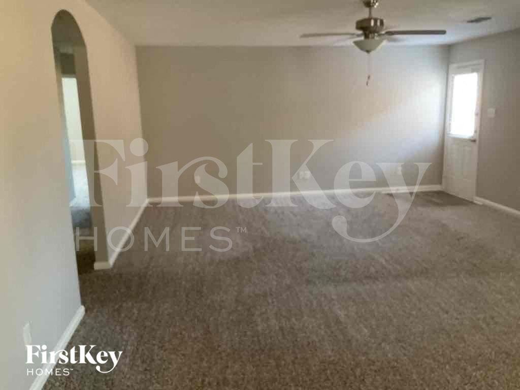 179 Aster Dr - Photo 3 of 8