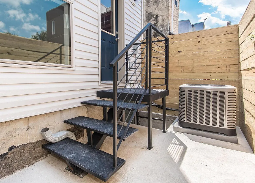 1836 N Marshall St - Photo 2 of 15